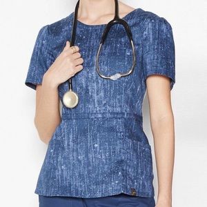 Jaanuu limited edition scrub set